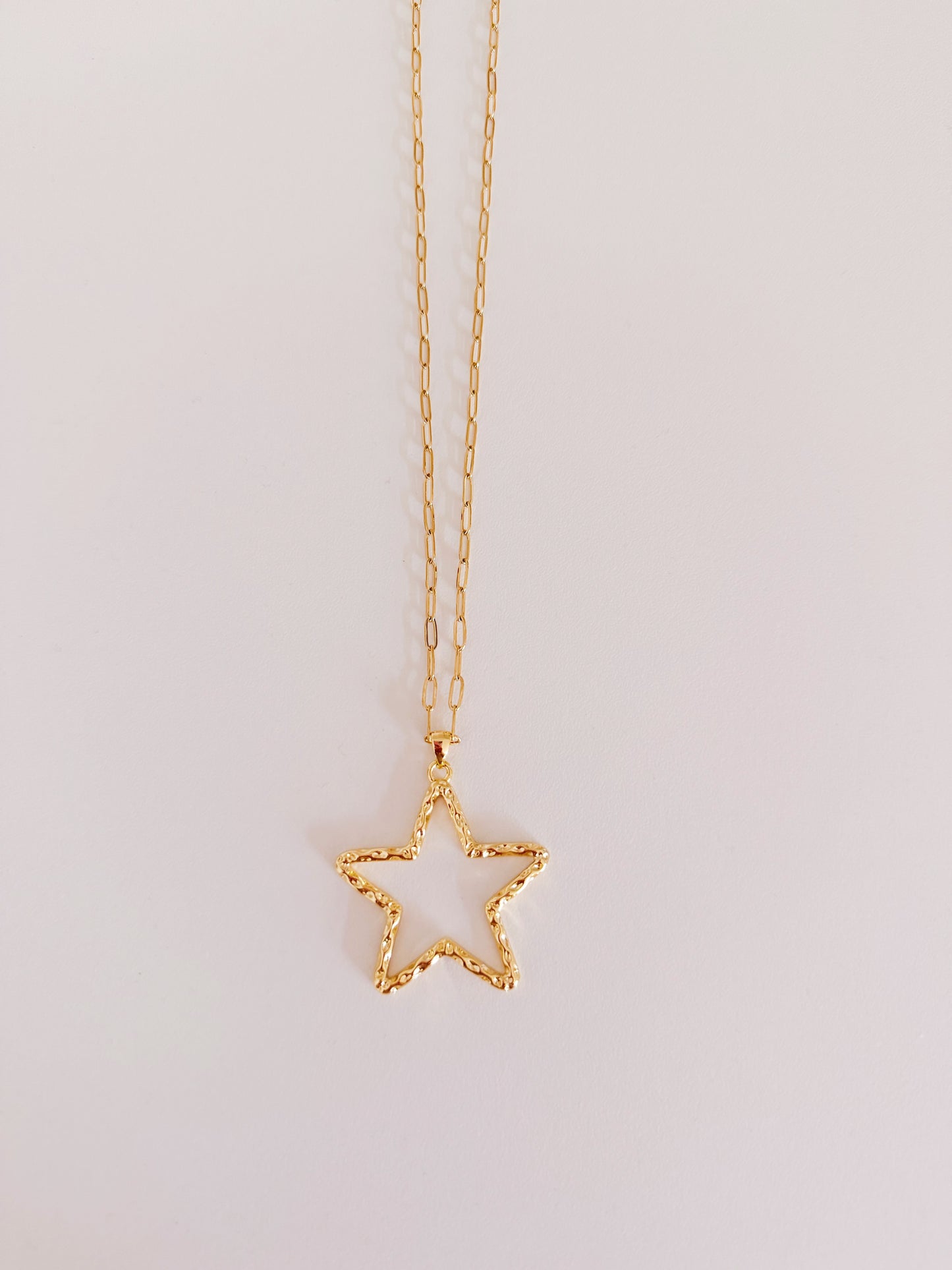 HAMMERED STAR NECKLACE