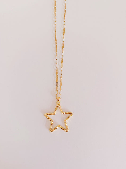 HAMMERED STAR NECKLACE