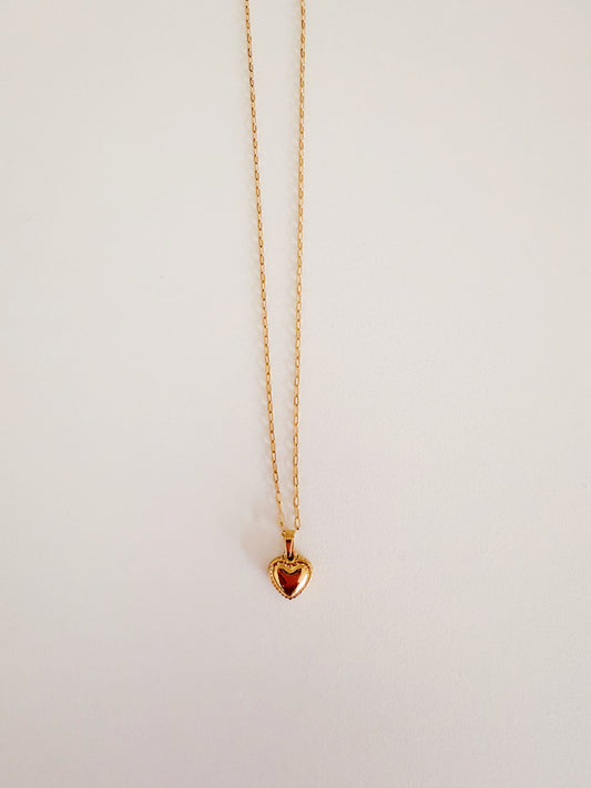TINY HEART NECKLACE