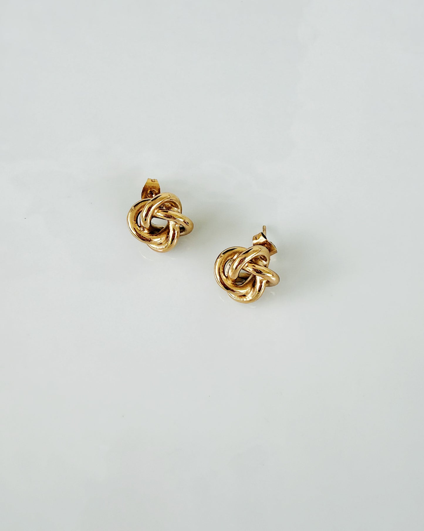The Knot Studs